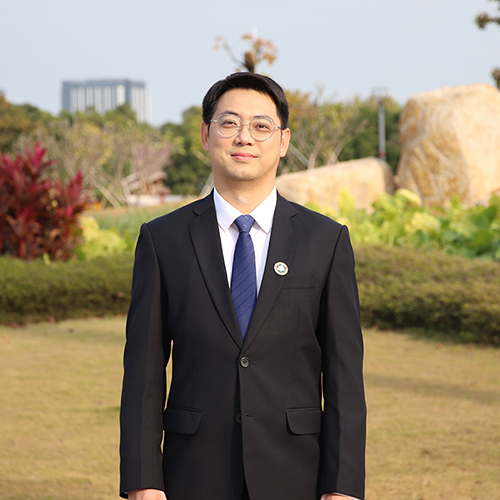 王帅 学院办公室干事