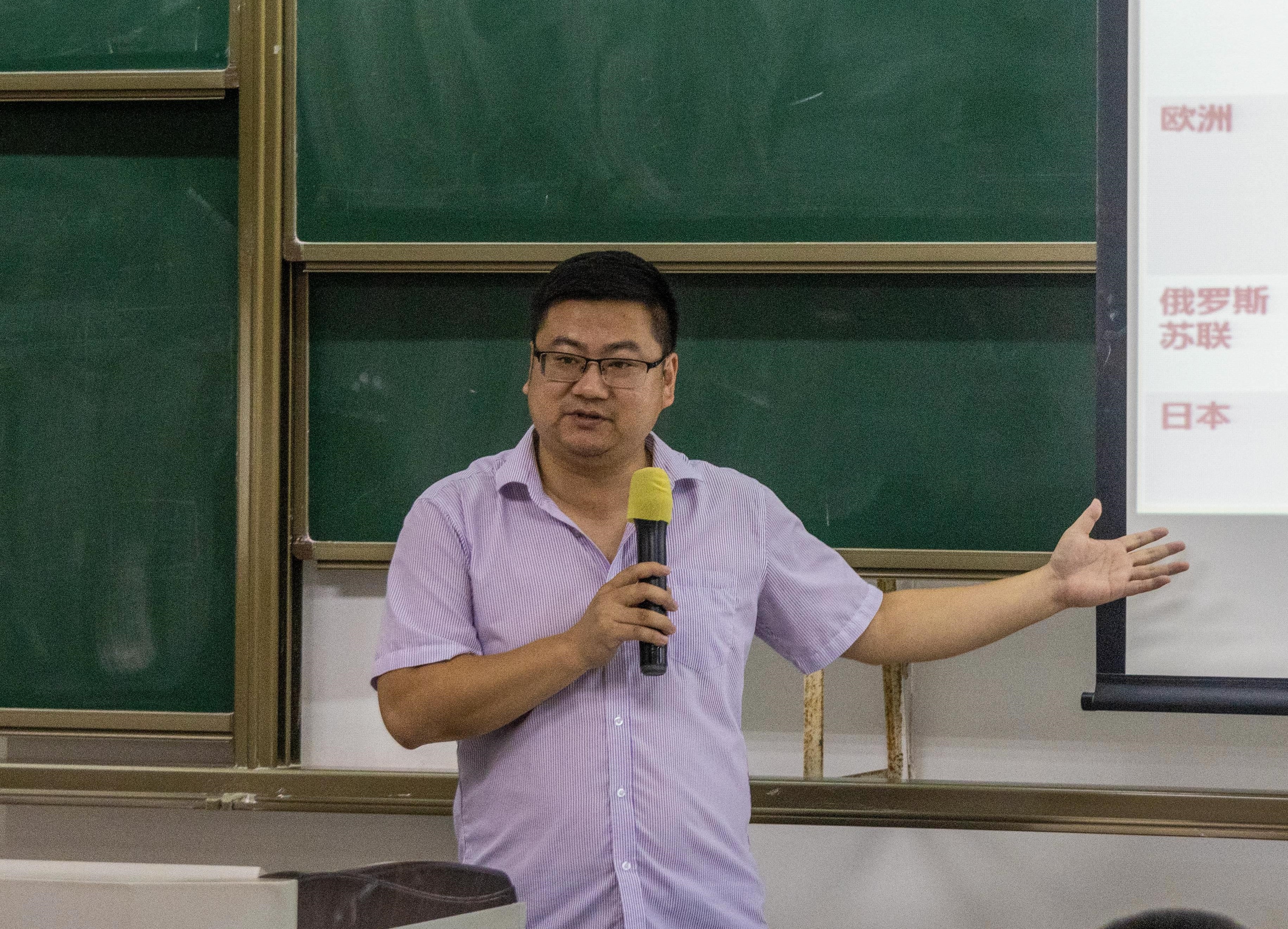 suncitygroup太阳新城举办“航空与机械中的数学基础”系列讲座