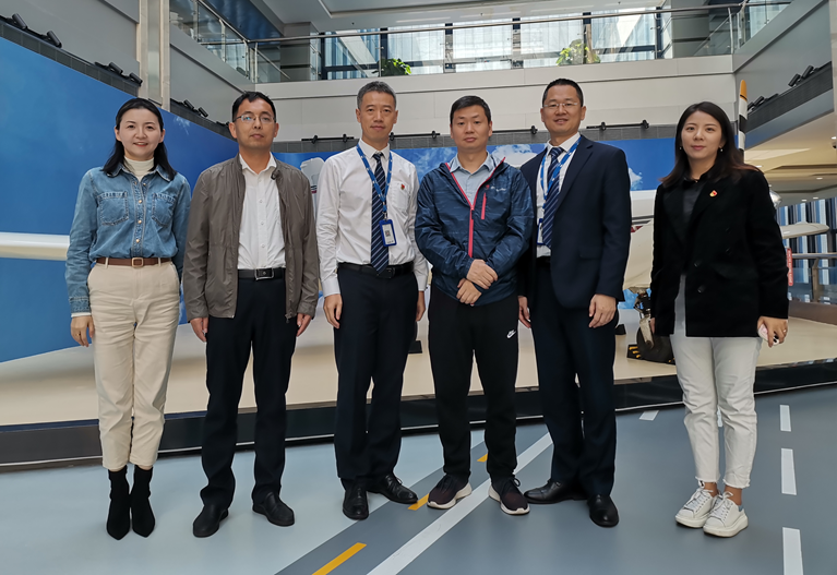 suncitygroup太阳新城教工党支部与珠海翔翼公司第三党支部签署结对共建协议