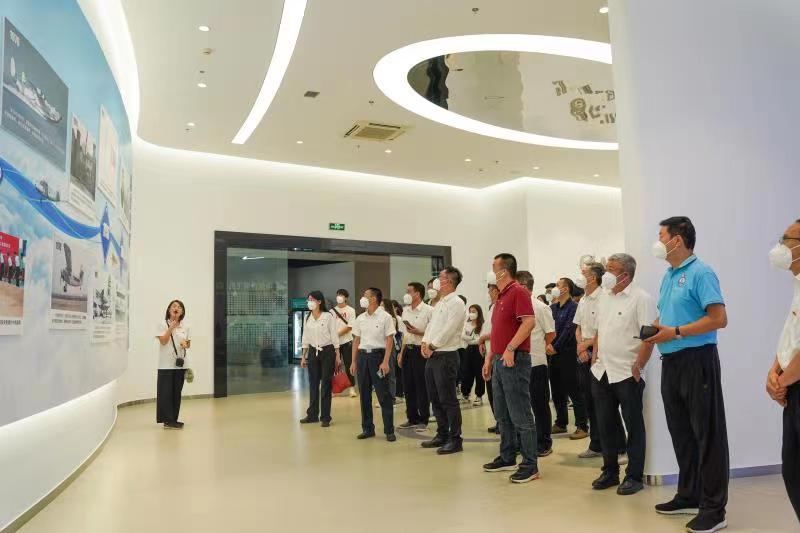 “打卡”珠海红，奋进启新程suncitygroup太阳新城组织参观AG600总装生产线