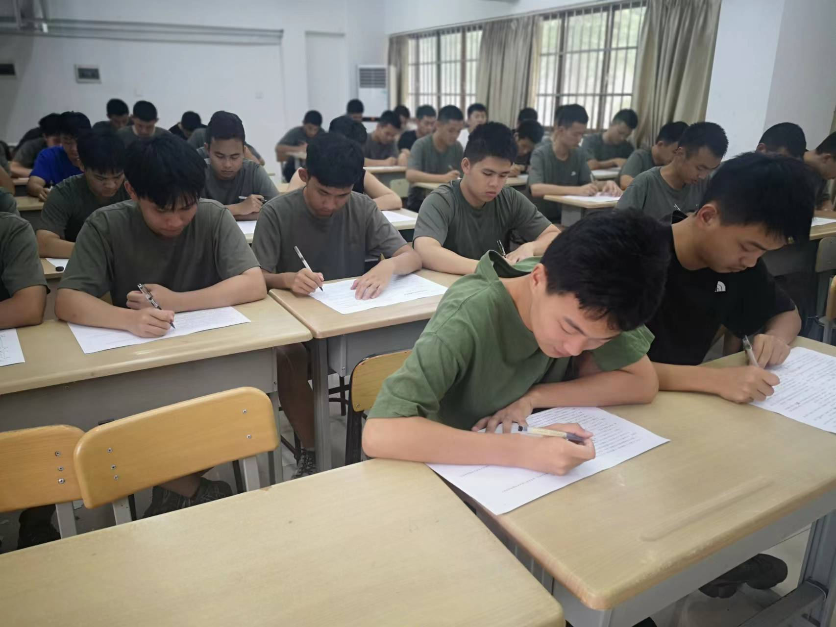 “讲政治 守纪律 严秩序 正作风 树形象”教育整顿月 理论、法规知识竞赛