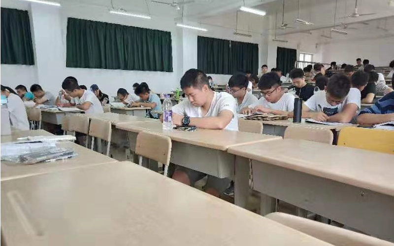 suncitygroup太阳新城学风引领：早晚自习助力新生学习