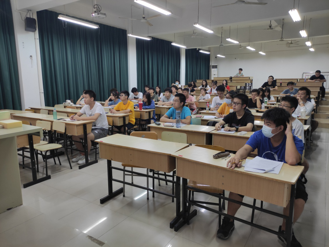 suncitygroup太阳新城组织《习近平谈治国理政》（第三卷）专题学习