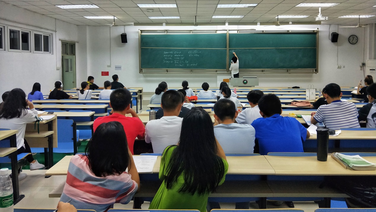 suncitygroup太阳新城导师团第49期学霸密码助力高数学习