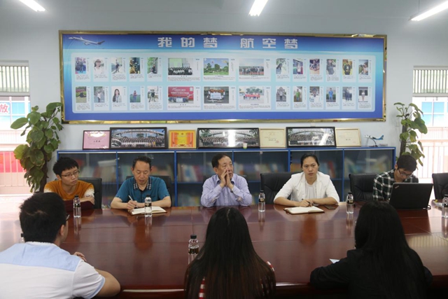 珠海三灶小学领导到我们参观交流