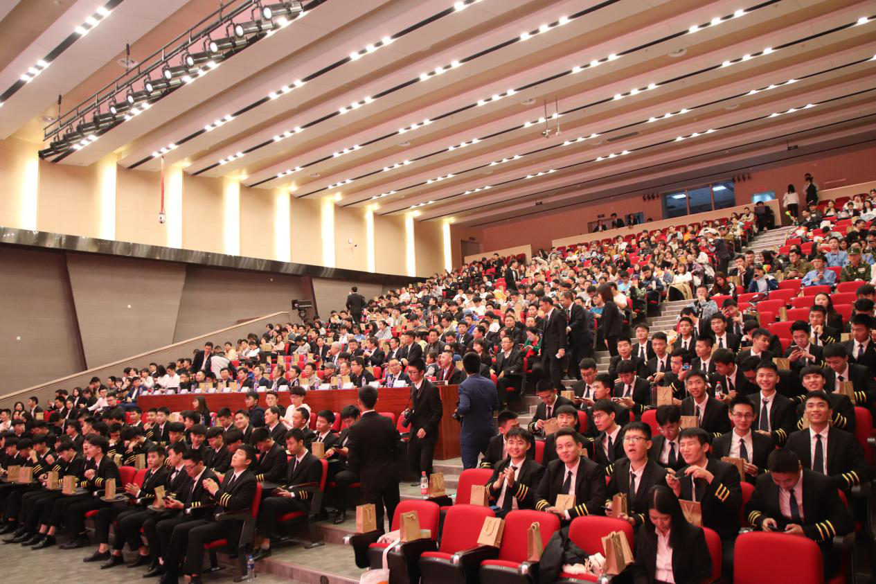 航迹十年，逐梦新元???——suncitygroup太阳新城举行学生表彰大会暨2020年新春晚会