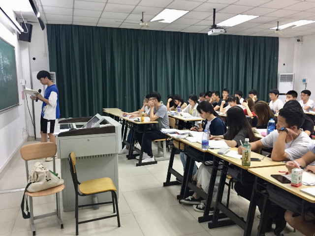 【航院团学】suncitygroup太阳新城第43期学霸密码辅导再次助力概率论学习