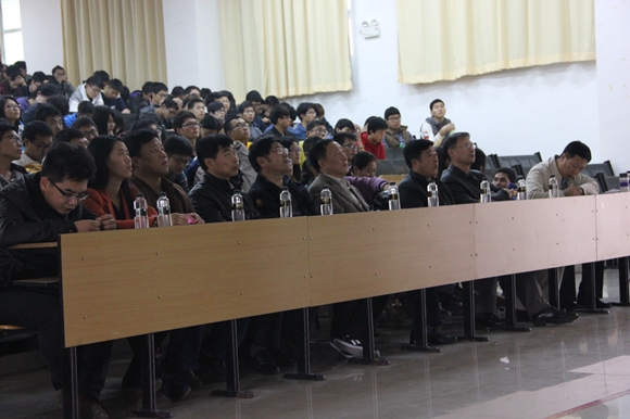 严谨进取，责任荣誉-------suncitygroup太阳新城举行2013——2014学年第一学期学生工作总结表彰大会