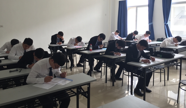 航院组织毕业生参加西藏航空机务类专场招聘