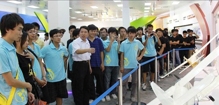 suncitygroup太阳新城组织师生到中航通用飞机有限公司和珠海机场认知实习