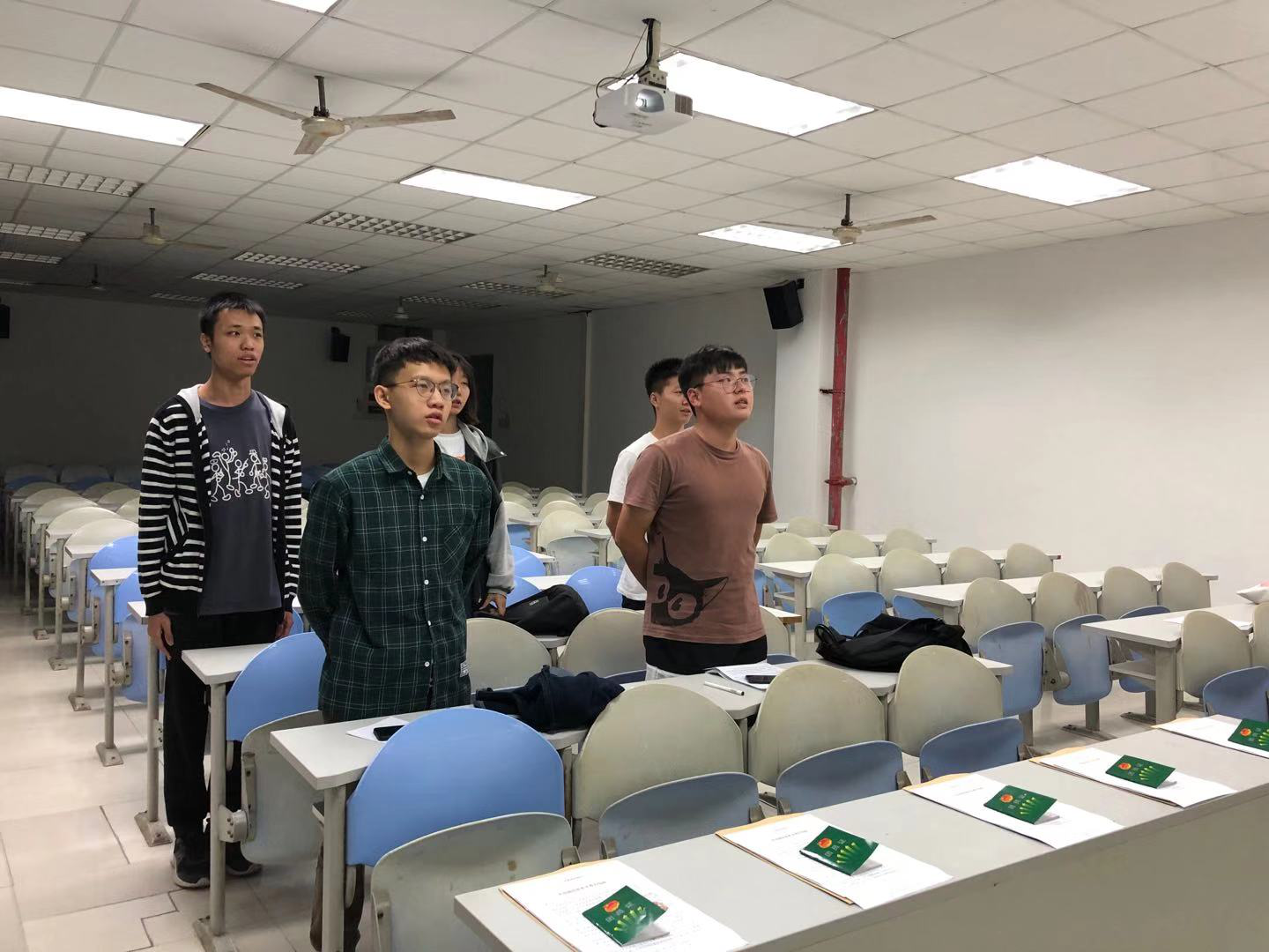 suncitygroup太阳新城举行第九期团员发展入团仪式