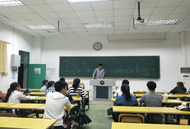 学霸密码 | 集思广益，suncitygroup太阳新城导师团进行授课经验交流分享