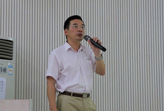 中航通飞公司总经理助理到校作培养飞行人才讲座及招飞咨询