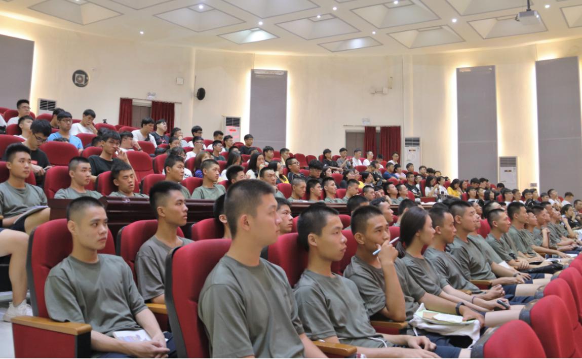 suncitygroup太阳新城举办2019级学生安全教育讲座
