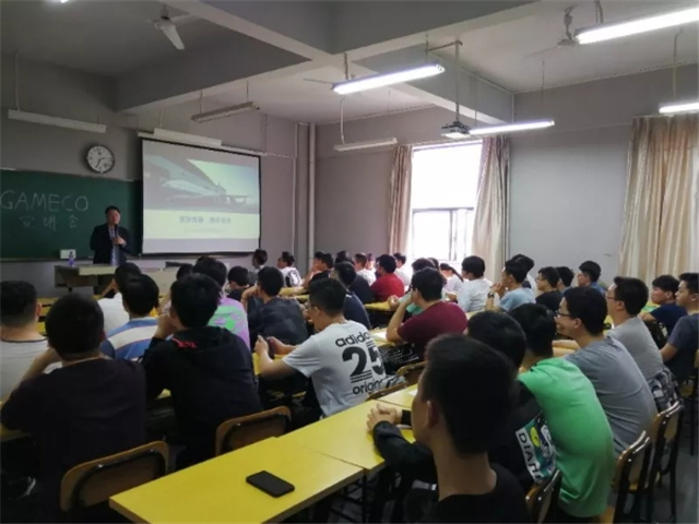 【航院就业】suncitygroup太阳新城学生参加广州飞机维修工程有限公司招聘宣讲会